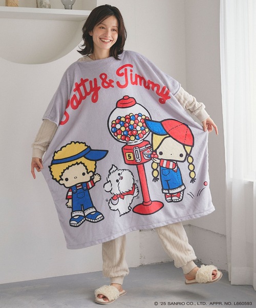 sanrio(サンリオ)の「【sanrio characters】パティ&ジミープリントふわもこ着られるフリース毛布ポンチョ/ブランケット《サンリオキャラクターズ》とろふわ もこもこ あったか(ルームウェア/パジャマ・レディース・ライトグレー/レッド/ネイビー・FREE)」の13枚目の写真