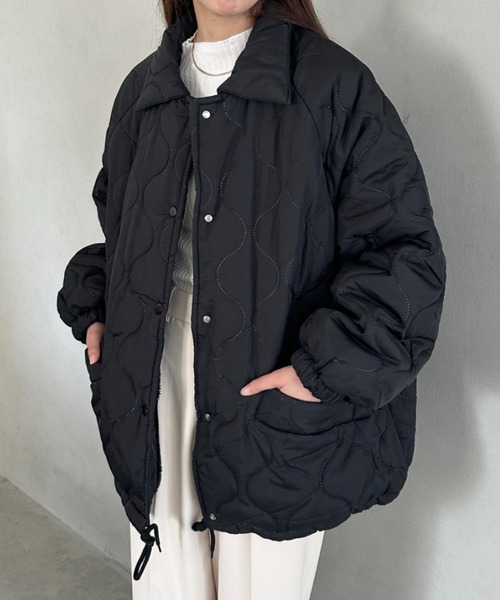 wears(ウェアーズ)の「オーバーシルエットモンスターキルティングコート 裏ボアアウター(ミリタリージャケット・レディース・ミント/オリーブ/ブラック/ピンク/ホワイト・FREE)」の7枚目の写真