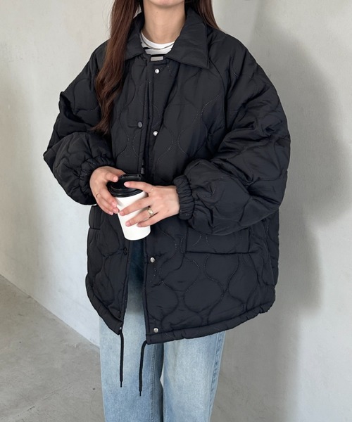 wears(ウェアーズ)の「オーバーシルエットモンスターキルティングコート 裏ボアアウター(ミリタリージャケット・レディース・ミント/オリーブ/ブラック/ピンク/ホワイト・FREE)」の11枚目の写真