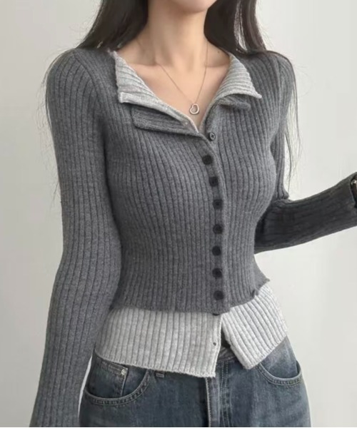 Ada.(エイダ)の「【Mellfy】レイヤード風 バイカラー リブ ニットトップス(ニット/セーター・レディース・グレー/レッド/チャコール/ブラック・FREE)」の11枚目の写真