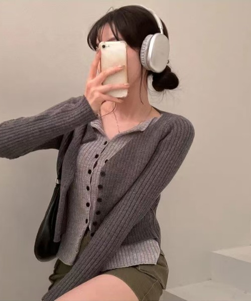Ada.(エイダ)の「【Mellfy】レイヤード風 バイカラー リブ ニットトップス(ニット/セーター・レディース・グレー/レッド/チャコール/ブラック・FREE)」の10枚目の写真