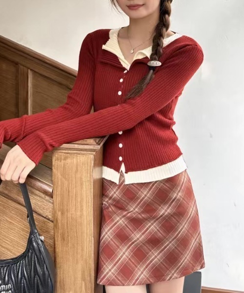 Ada.(エイダ)の「【Mellfy】レイヤード風 バイカラー リブ ニットトップス(ニット/セーター・レディース・グレー/レッド/チャコール/ブラック・FREE)」の15枚目の写真