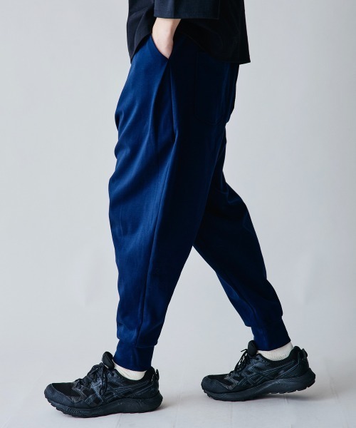 rehacer（レアセル）の「rehacer : Ease Sarouel Pants / イースサルエルパンツ（スウェットパンツ・メンズ・ネイビー/ブラック・LARGE/MEDIUM/SMALL）」の3枚目の写真