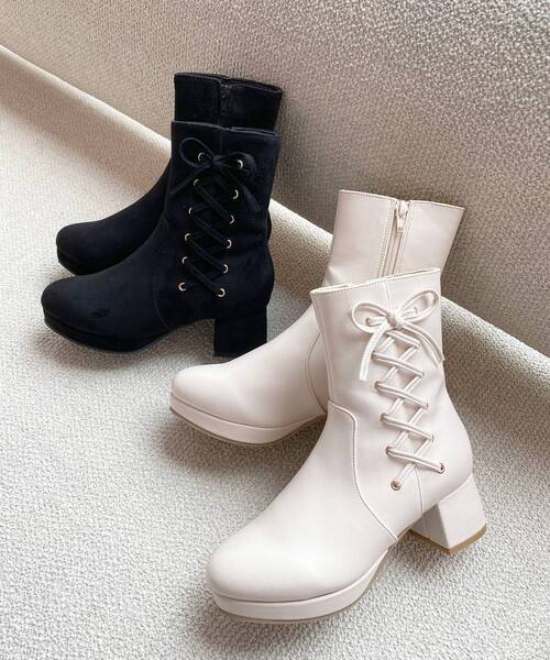 MAJESTIC LEGON（マジェスティックレゴン）の「サイドレースアップストレッチブーツ（ブーツ・レディース・ブラック系その他/アイボリー・MEDIUM/SMALL/X-LARGE/LARGE）」の2枚目の写真