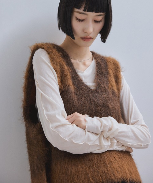 アダムエロペファー素材 ノースリーブベスト クリーム色新品 アダムエロペファー素材 ノースリーブベスト クリーム色新品