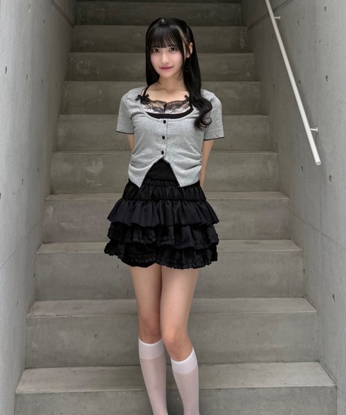 Lae(レイ)の「フェイクレイヤードレーストップス(Tシャツ/カットソー・レディース・グレー・SMALL)」の9枚目の写真