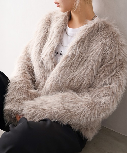 SpRay（スプレイ）の「ロングフォックスノーカラージャケット（ノーカラージャケット・レディース・チャコールグレー/アイボリー/グレイッシュベージュ・FREE）」の4枚目の写真