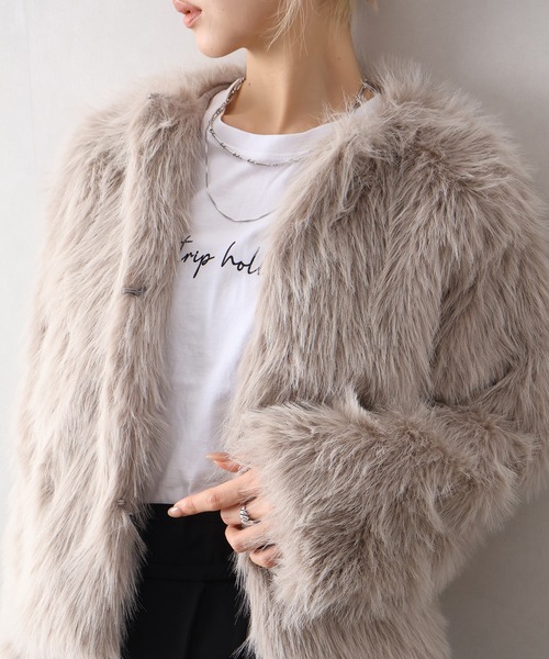 SpRay（スプレイ）の「ロングフォックスノーカラージャケット（ノーカラージャケット・レディース・チャコールグレー/アイボリー/グレイッシュベージュ・FREE）」の6枚目の写真