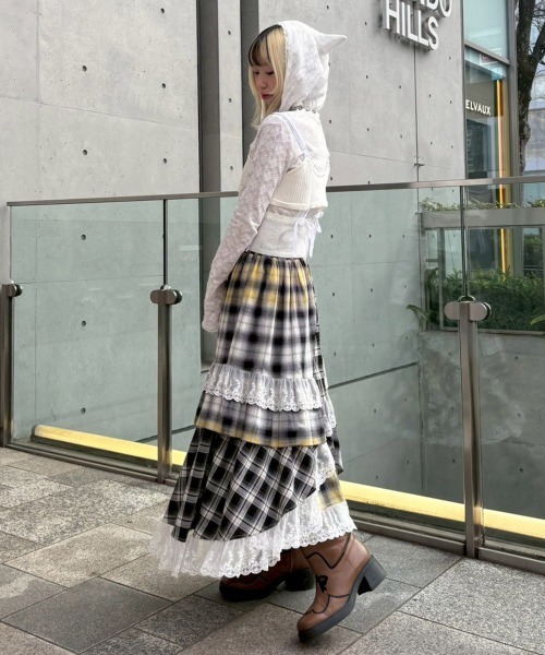 Candy Stripper（キャンディストリッパー）の「ROSE LACE UP KNIT ビスチェ（その他トップス・レディース・オフホワイト/ブラック/ピンク・FREE）」の17枚目の写真