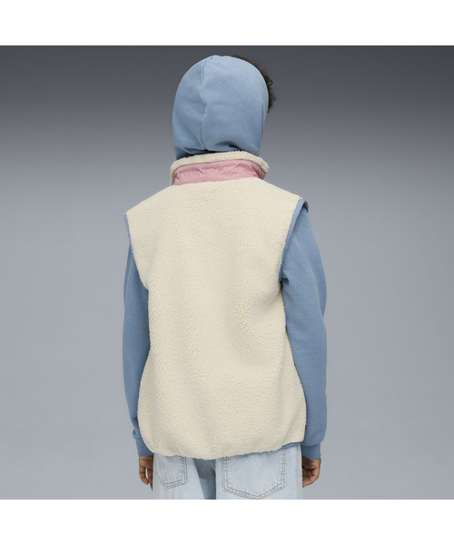 PUMA（プーマ）の「PUMA プーマ キッズ ハイブリッド シェルパ ベスト 120-160cm（ナイロンジャケット・キッズ・オフホワイト/ネイビー・130/120/140/160/150）」の5枚目の写真