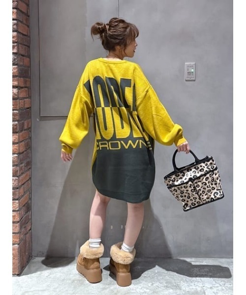 RODEO CROWNS WIDE BOWL（ロデオクラウンズワイドボウル）の「バックバイカラーロゴニットワンピース（ワンピース・レディース・ブラック/イエロー/オフホワイト・FREE）」の3枚目の写真