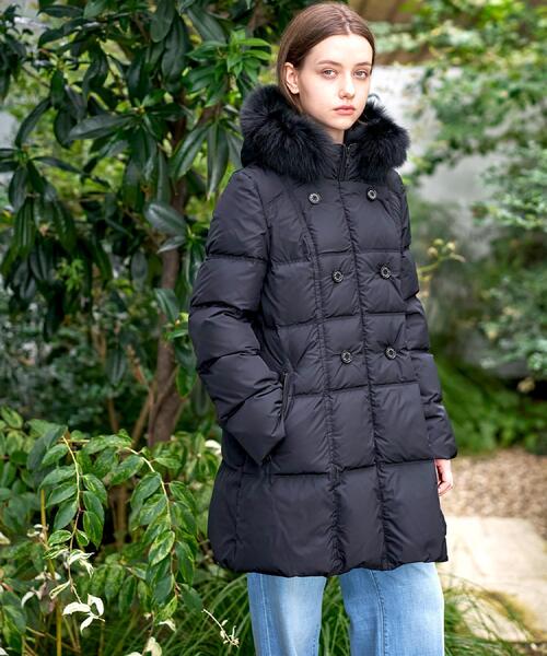 DRESSTERIOR（ドレステリア）の「【CLASSY.12月号掲載】ブルーFOXファーナポレオンホワイトグースダウン（ダウンジャケット/コート・レディース・ブラック/ネイビー・34/38/36/40）」の6枚目の写真