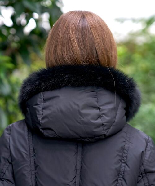 DRESSTERIOR（ドレステリア）の「【CLASSY.12月号掲載】ブルーFOXファーナポレオンホワイトグースダウン（ダウンジャケット/コート・レディース・ブラック/ネイビー・34/38/36/40）」の15枚目の写真