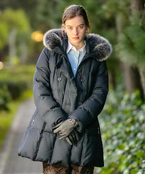 DRESSTERIOR（ドレステリア）の「【CLASSY.12月号掲載】ブルーFOXファーナポレオンホワイトグースダウン（ダウンジャケット/コート・レディース・ブラック/ネイビー・34/38/36/40）」の18枚目の写真