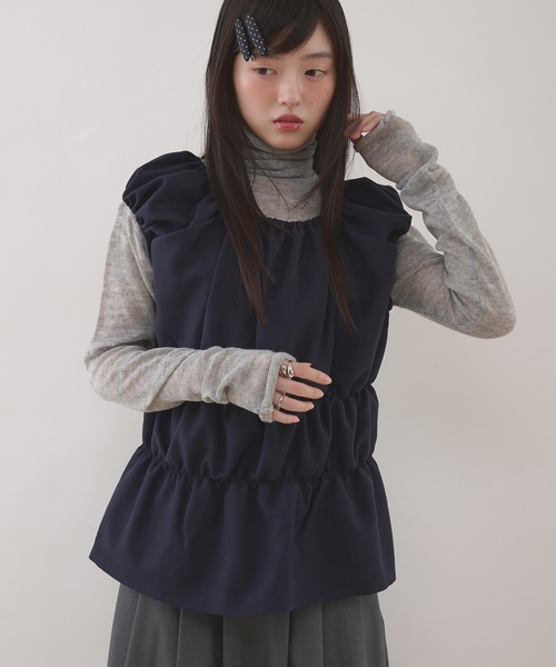 MUHET(ミュエータ)の「herringbone docking gather top / ヘリンボーンドッキングギャザートップス(ニット/セーター・レディース・ネイビー/ブラウン/チャコールグレー・FREE)」の3枚目の写真