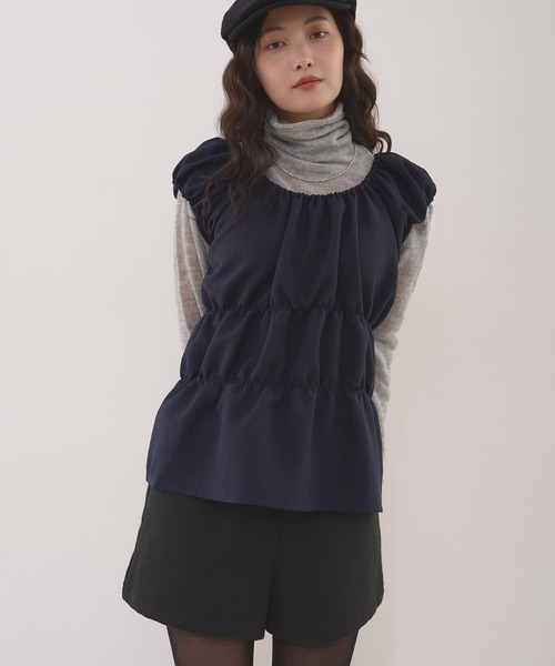 MUHET(ミュエータ)の「herringbone docking gather top / ヘリンボーンドッキングギャザートップス(ニット/セーター・レディース・ネイビー/ブラウン/チャコールグレー・FREE)」の8枚目の写真