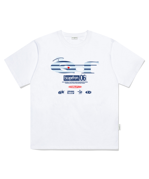 ESCAPEFROM(エスケープフロム)の「マリン ESCFロゴコラージュプリントオーバーサイズ半袖Tシャツホワイト(Tシャツ/カットソー・レディース・その他・LARGE/SMALL/MEDIUM)」の2枚目の写真