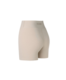 FREEDOM（フリーダム）の「ウィメンズスモールロゴバイカーショーツ（ベージュ）（レギンス/スパッツ）」