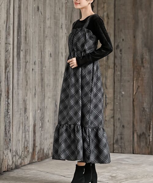 rps（アールピーエス）の「インナーＳＥＴチェックジャンスカ（ジャンパースカート・レディース・ブラック/ブラウン/ネイビー・フリー）」の2枚目の写真