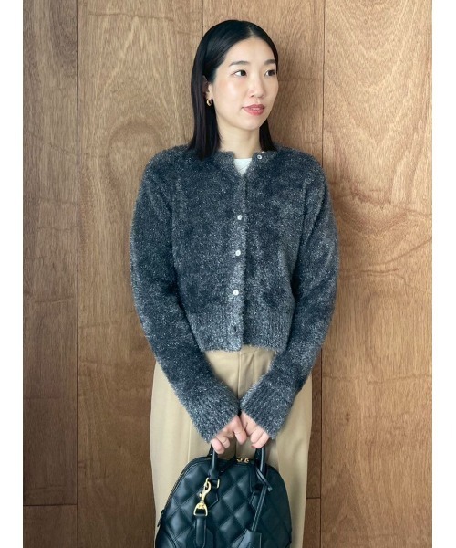 Mila Owen（ミラオーウェン）の「クルーネックシャギーニットカーデ（カーディガン/ボレロ・レディース・グレー/レッド/アイボリー/ブラック・F）」の14枚目の写真