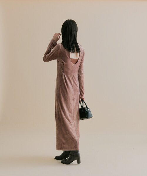 mystic（ミスティック）の「[森川企画/オケージョンアイテム]バックオープンベロアワンピース（ワンピース・レディース・ブラック/ピンク・1/2）」の3枚目の写真
