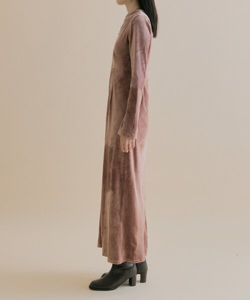 mystic（ミスティック）の「[森川企画/オケージョンアイテム]バックオープンベロアワンピース（ワンピース・レディース・ブラック/ピンク・1/2）」の10枚目の写真