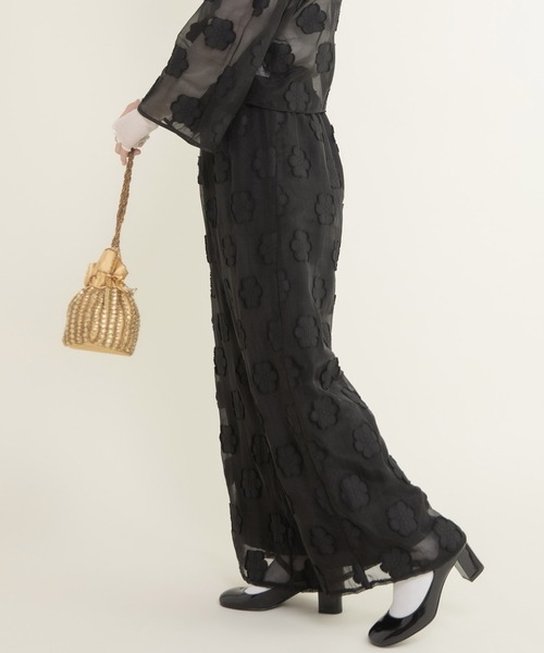 Dot&Stripes CHILD WOMAN(ドットアンドストライプス チャイルドウーマン)の「シアーフラワーカットジャカード イージーパンツ(セットアップ対応)(その他パンツ・レディース・ブラック・FREE)」の2枚目の写真