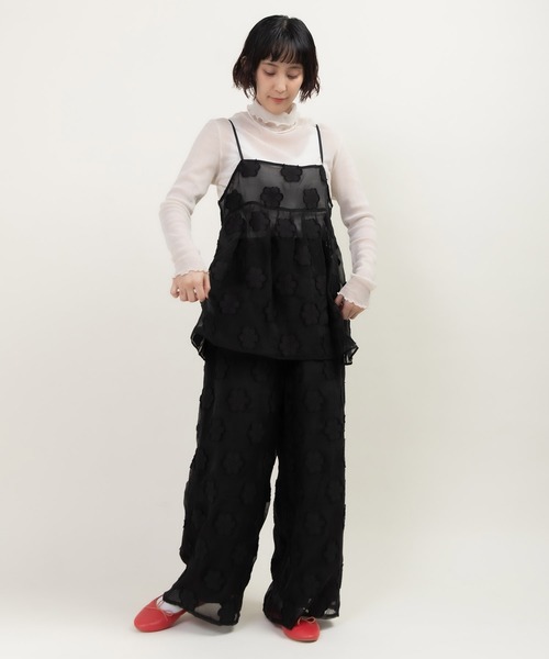 Dot&Stripes CHILD WOMAN(ドットアンドストライプス チャイルドウーマン)の「シアーフラワーカットジャカード イージーパンツ(セットアップ対応)(その他パンツ・レディース・ブラック・FREE)」の10枚目の写真