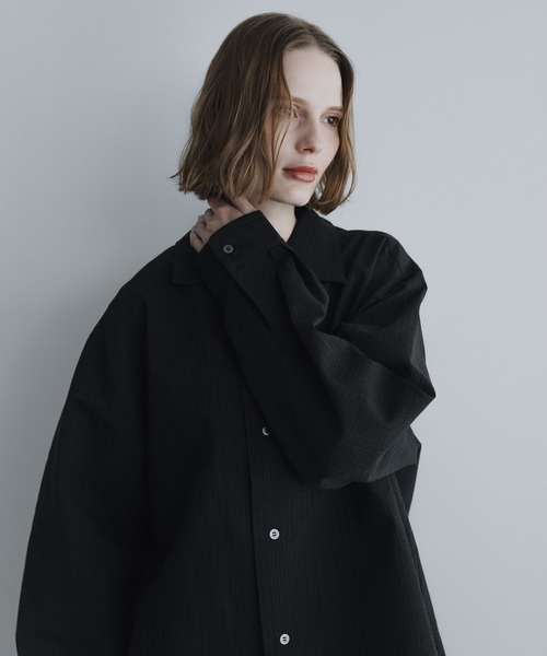 remer（リメール）の「ルーズベーシッククロップドシャツ - バブルタッチ / Loose Basic Cropped Shirt - Bubble Touch（シャツ/ブラウス・メンズ・ホワイト/ブルーグレー/ブラック・LARGE/MEDIUM/SMALL/X-SMALL）」の15枚目の写真