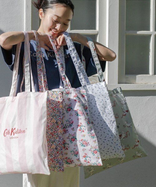 Cath Kidston(キャスキッドソン)の「トートバッグ Cupids(トートバッグ・レディース・グリーン・FREE)」の3枚目の写真
