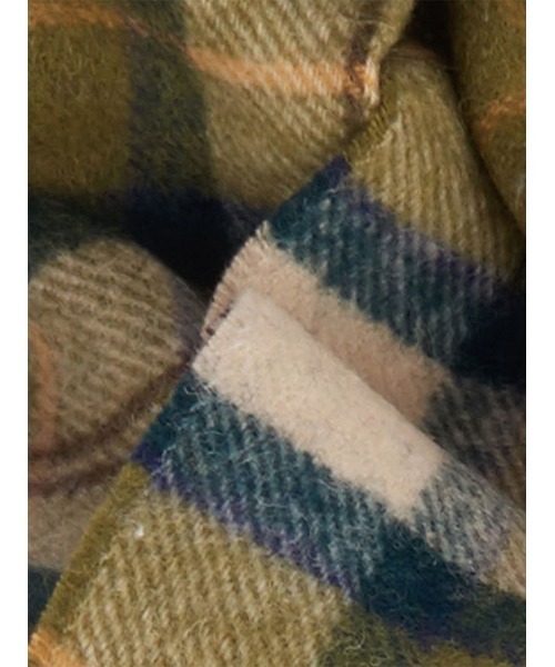 Barbour（バブアー）の「ラムズウール タータンチェック マフラー（8色展開）（マフラー・メンズ・グレー/カーキ/オリーブ/グリーン/レッド/ベージュ/ネイビー/チェック・ONE SIZE）」の17枚目の写真