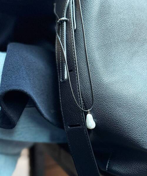 le.coeur blanc（ルクールブラン）の「O イビツパールコードネックレス（ネックレス・レディース・ブラック・FREE）」の5枚目の写真