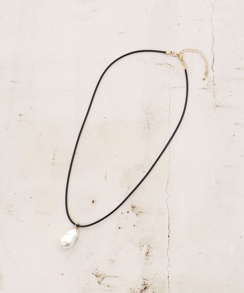 le.coeur blanc（ルクールブラン）の「O イビツパールコードネックレス（ネックレス・レディース・ブラック・FREE）」の8枚目の写真