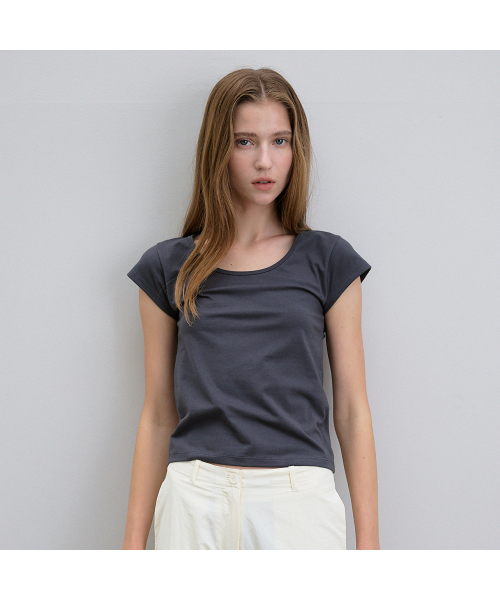 NOEUD（ノウドゥ）の「Lean U-neck tee (Charcoal)（Tシャツ/カットソー・レディース・その他・FREE）」の3枚目の写真