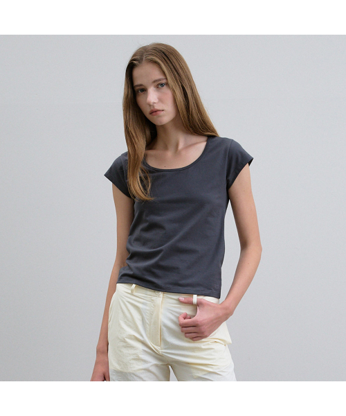 NOEUD（ノウドゥ）の「Lean U-neck tee (Charcoal)（Tシャツ/カットソー・レディース・その他・FREE）」の4枚目の写真