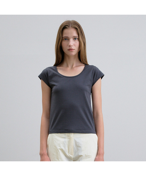 NOEUD（ノウドゥ）の「Lean U-neck tee (Charcoal)（Tシャツ/カットソー・レディース・その他・FREE）」の7枚目の写真