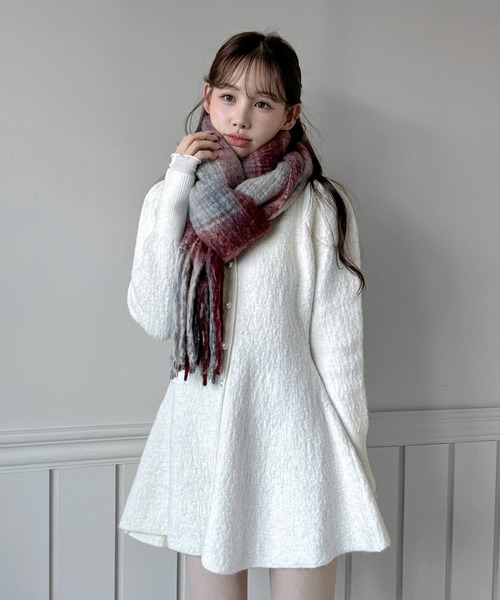 by muni:r（バイ ムニール）の「【3色展開】ソフトブレンディング チェックマフラー（マフラー・レディース・レッド/ピンク/ブラウン・FREE）」の19枚目の写真