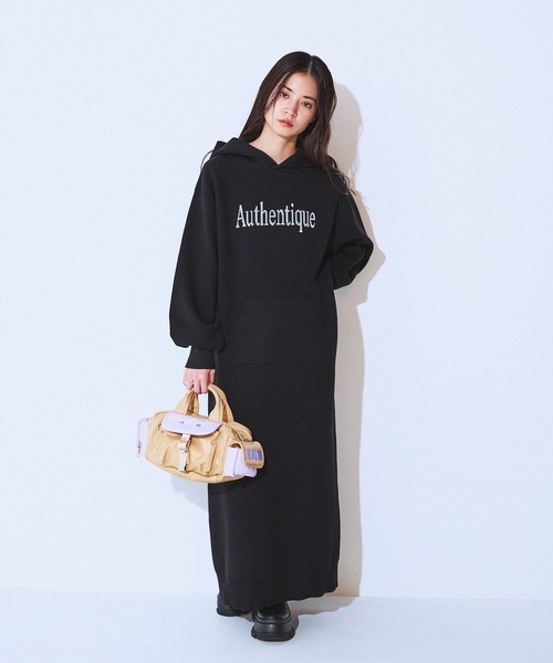 JEANASIS（ジーナシス）の「Wフェイスロゴフードワンピース/634626（ワンピース・レディース・ネイビー/ブラック/グレー・FREE）」の2枚目の写真