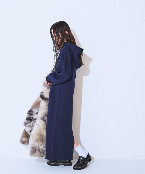 JEANASIS（ジーナシス）の「Wフェイスロゴフードワンピース/634626（ワンピース・レディース・ネイビー/ブラック/グレー・FREE）」の16枚目の写真