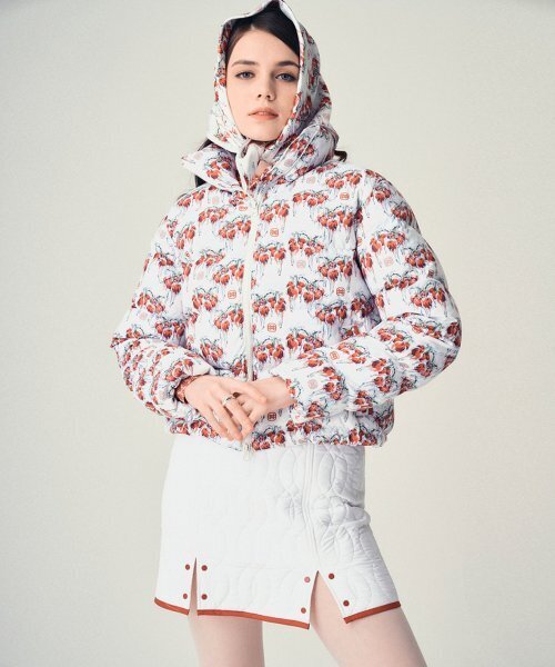 ICE GARDEN A.508(アイス ガーデン エイオーゴンパル)の「Frosty Hollyberries Print Down Jacket(ダウンジャケット/コート・レディース・その他・MEDIUM/SMALL)」の3枚目の写真