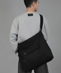 SAINTCREW（セントクルー）の「カバーポケットビッグサイズクロスバッグCPC-118ブラック（メッセンジャーバッグ）」