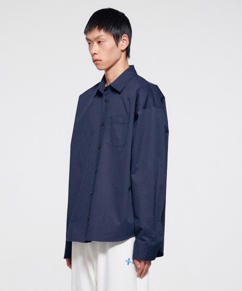 ERA(エラ)の「ユニセックス ERA クラシック シャツ - ディープネイビー(シャツ/ブラウス・レディース・その他・SMALL/MEDIUM/LARGE)」の7枚目の写真