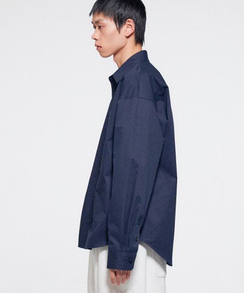 ERA(エラ)の「ユニセックス ERA クラシック シャツ - ディープネイビー(シャツ/ブラウス・レディース・その他・SMALL/MEDIUM/LARGE)」の9枚目の写真