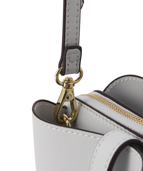 NATURAL BEAUTY BASIC（ナチュラルビューティーベーシック）の「◇ライトウォレットショルダーバッグ（ショルダーバッグ・レディース・オフホワイト/ブラウン/グレー/ブラック・ﾌﾘ-）」の13枚目の写真