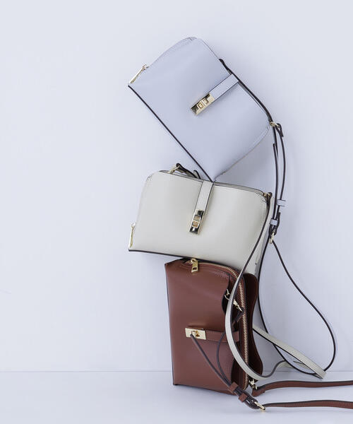 NATURAL BEAUTY BASIC（ナチュラルビューティーベーシック）の「◇ライトウォレットショルダーバッグ（ショルダーバッグ・レディース・オフホワイト/ブラウン/グレー/ブラック・ﾌﾘ-）」の4枚目の写真