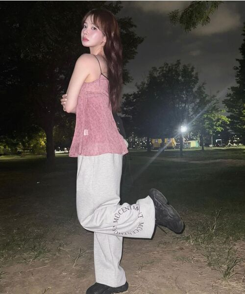MUCENT(ムセント)の「ディビジョン ワイド スウェット ジョガーパンツ 男女共用 (グレー, ブラック)(スウェットパンツ・レディース・ブラック/グレー・1/2)」の17枚目の写真