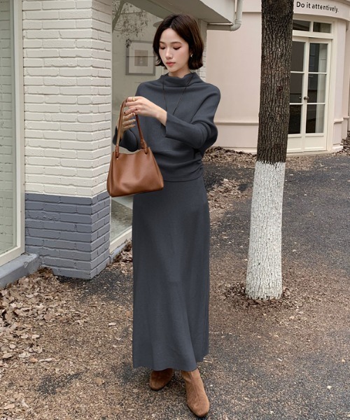 シンプルトップスハイウエストロングスカートセットアップ