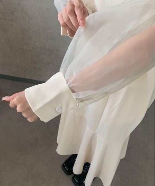Maison Calme(メゾンカルム)の「【26年春夏新作】マーメイドラインシアーボリューム袖スクエアネックロングワンピース 結婚式 お呼ばれ パーティー(ワンピース・レディース・ベージュ/その他/ブラック・M/L)」の5枚目の写真