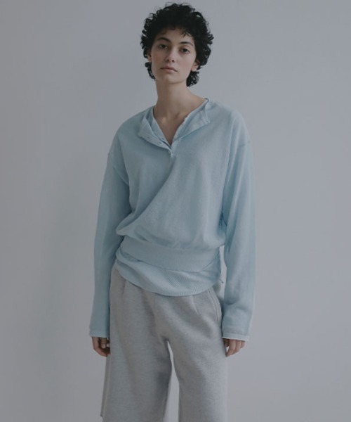 ETRE TOKYO(エトレトウキョウ)の「ヘンリーネックシアーニットプルオーバー(ニット/セーター・レディース・ネイビー/ホワイト/ライトブルー・FREE)」の2枚目の写真