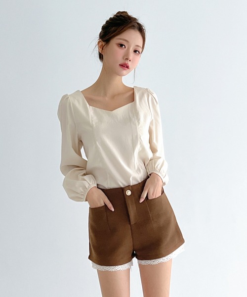 by muni:r(バイ ムニール)の「バックリボンストラップ ブラウス/2026 SS COLLECTION(シャツ/ブラウス・レディース・アイボリー/ブラック・FREE)」の7枚目の写真